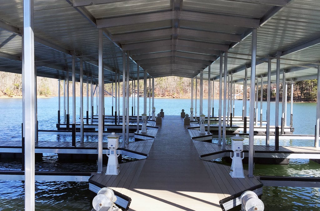 boat dock services Lake Lanier