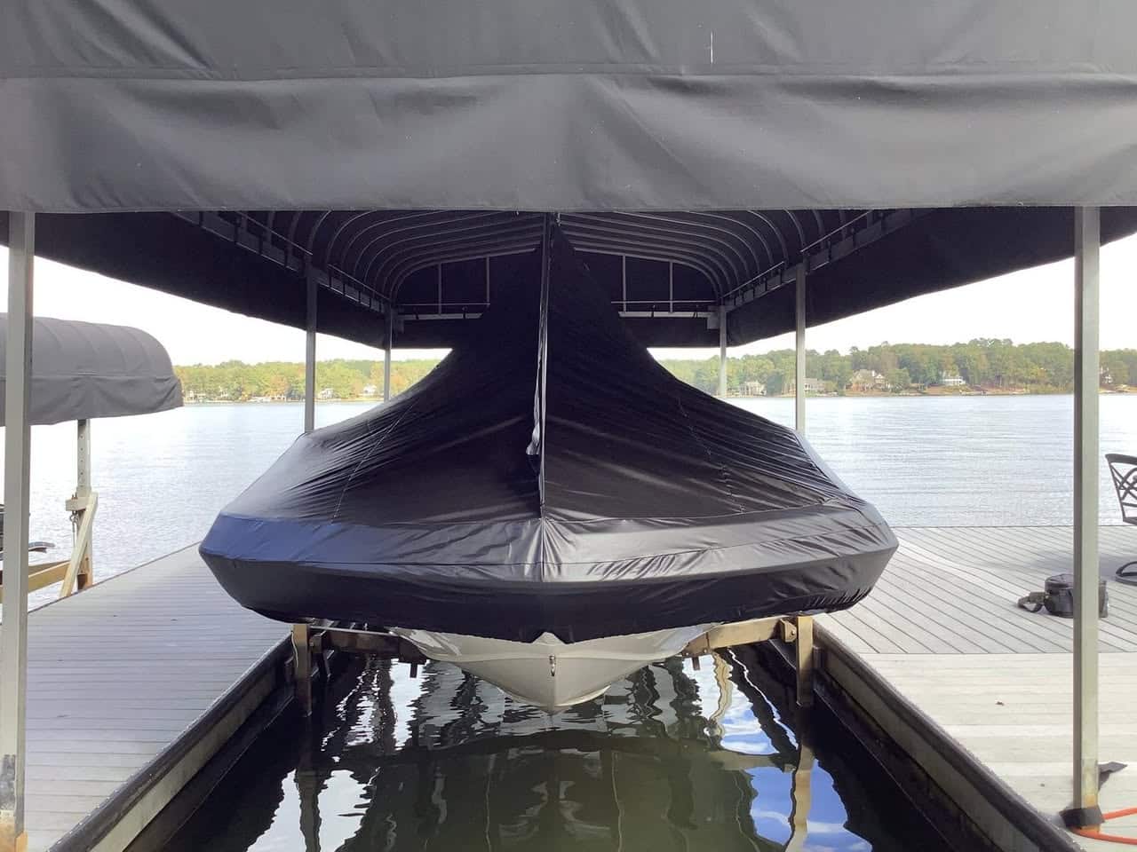 Marine Concepts custom boat cover on a Lake Sinclair dock