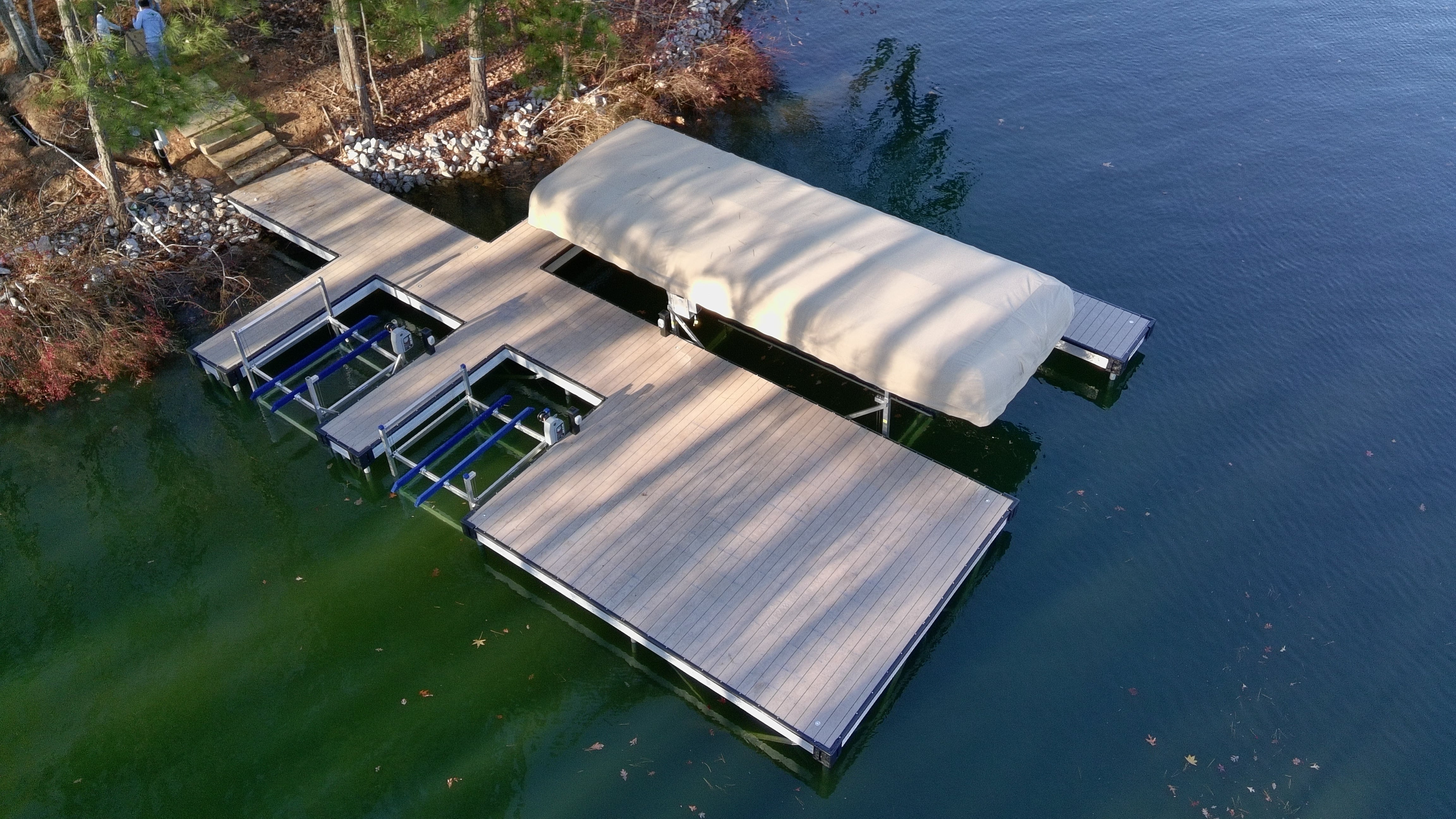 Boat hoist for Reynolds Lake Oconee