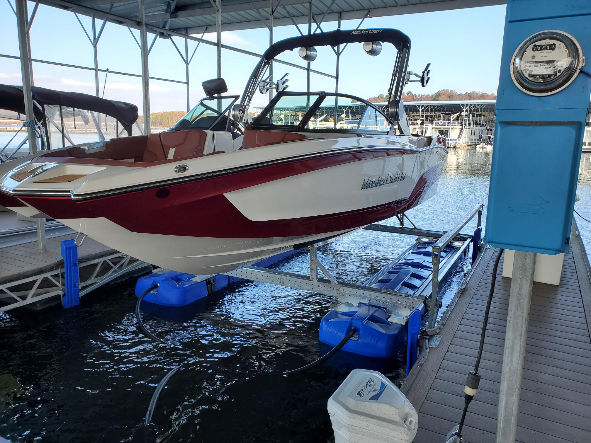 Boat lift repair and retrofitting on Lake Keowee